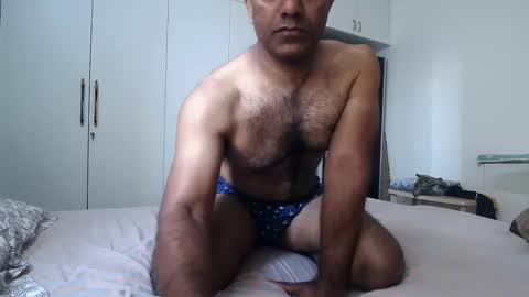 Snapshot of hotm_on_cam chatting on December 31, 5:55 am hotm_on_cam online show from December 31, 5:55 am