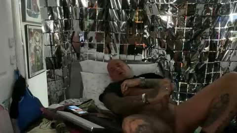 hotstuff775616 online show from April 9, 1:53 am