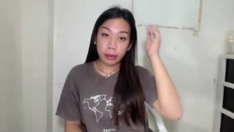 jelaigrande  online show from April 2, 11:11 pm