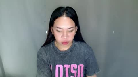 jelaigrande  online show from April 19, 3:29 am