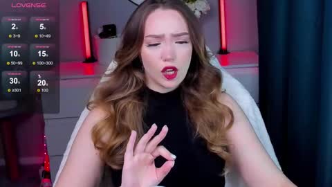 hello Im Eva online show from October 7, 12:01 pm