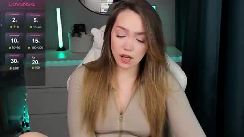 hello Im Eva online show from September 18, 6:12 pm