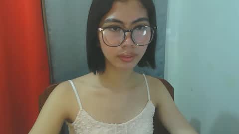 hottestdella69 online show from October 9, 3:12 am