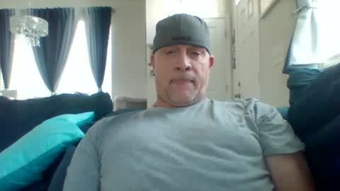 hotyummycock69 online show from October 4, 1:42 pm