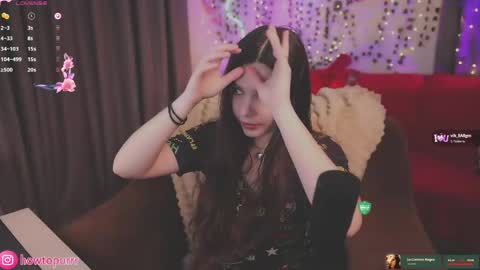 Mia online show from June 6, 5:19 pm