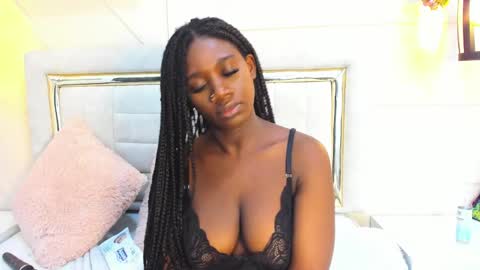 huddah online show from February 15, 2:22 pm