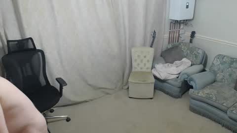 hugedick1965 online show from December 18, 10:49 pm