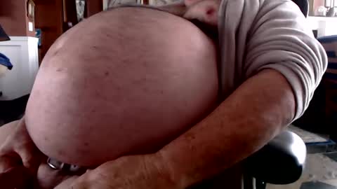 Huge Hairy Beergut online show from January 24, 9:15 pm