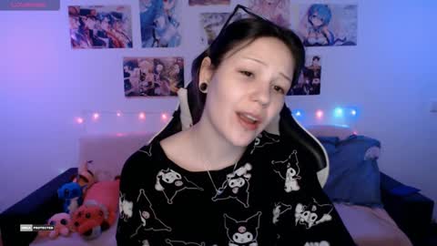 Snapshot of hugomin chatting on December 27, 1:53 am HugoMin online show from December 27, 1:53 am