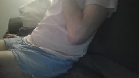 huguit026 online show from February 17, 1:04 am