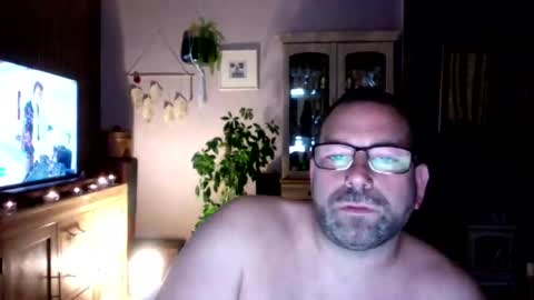 hungaro22 online show from May 8, 8:03 pm