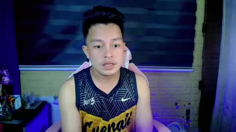 hunk_danny online show from July 5, 9:33 pm