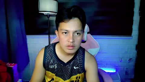 hunk_danny online show from July 28, 5:57 pm