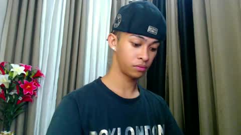 hunk_edward online show from July 5, 10:11 am