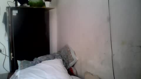 hunkster102 online show from May 30, 4:33 am