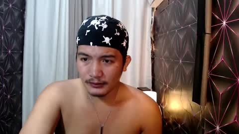 hunkylloyd online show from January 31, 4:03 am