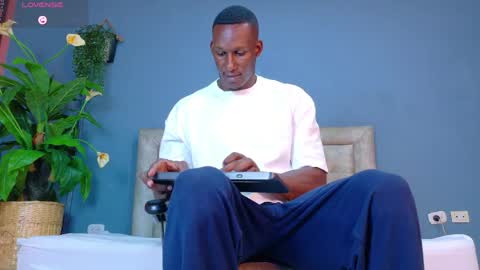 Hunter  online show from April 15, 7:27 pm