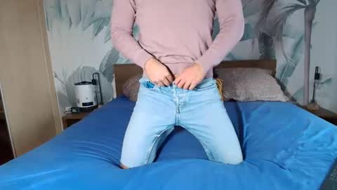 Hunter Bridges online show from November 15, 9:55 am