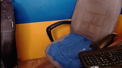 Huskyguy online show from October 12, 4:16 am