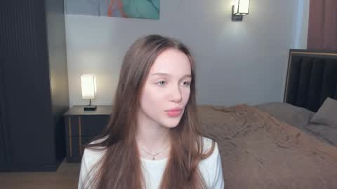 Lily online show from April 2, 7:15 am