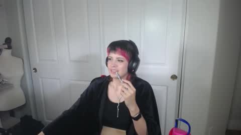 herma online show from February 19, 9:03 pm