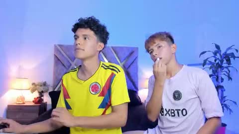 Son Hyunjin online show from November 26, 9:22 pm