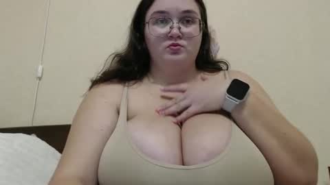Snapshot of i_fucked_u_yesterday chatting on October 24, 2:29 pm Dominika online show from October 24, 2:29 pm
