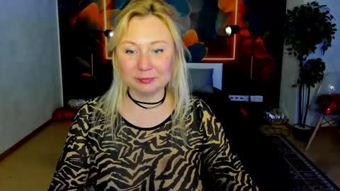 Samanta online show from May 13, 1:04 am