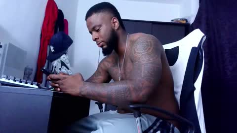 Mr H Independent model online show from January 15, 3:26 am