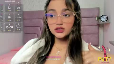 iam_lina online show from March 25, 1:51 pm