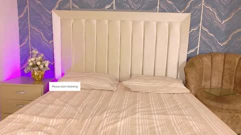 iam_nicolle online show from January 10, 2:22 pm