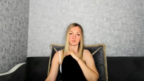 Venus online show from May 25, 3:51 pm