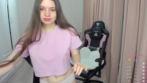 Cassie  STREAMS HERE EVERYDAY online show from February 28, 3:04 am