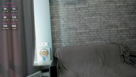 iammaddy17 online show from May 8, 8:09 am