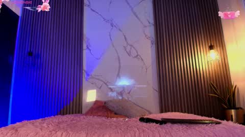 V I C T O R I A online show from September 9, 7:58 pm