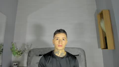 IAN CASTILLO online show from June 5, 11:15 am