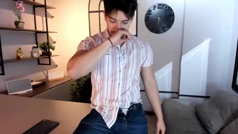 Ian Davis online show from September 26, 12:24 pm