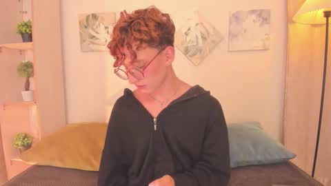 ian  online show from December 17, 6:31 am