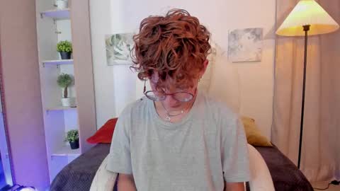 ian  online show from December 2, 3:49 am