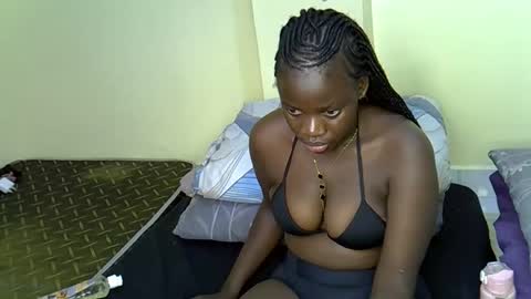 ice_girly online show from December 4, 7:02 pm