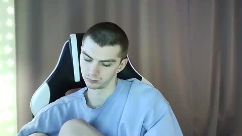 MAX online show from February 17, 5:44 pm