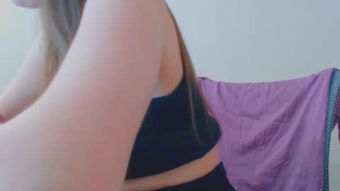 Ice online show from February 18, 2:49 pm