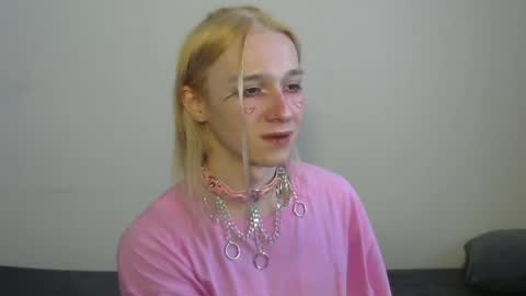 Jade online show from April 6, 12:28 pm