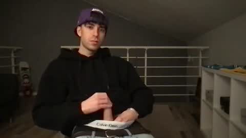 Snapshot of icyninesix chatting on January 29, 2:09 am icyninesix online show from January 29, 2:09 am