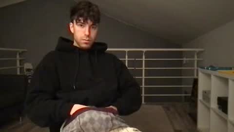 Snapshot of icyninesix chatting on February 9, 3:32 am icyninesix online show from February 9, 3:32 am