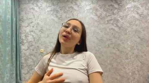 Sofi online show from November 6, 4:10 pm