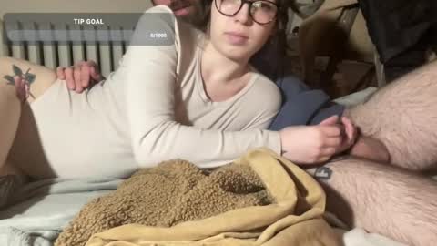 idiomslang online show from March 8, 3:50 am