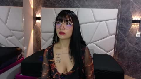 Tifanny online show from December 1, 6:17 pm