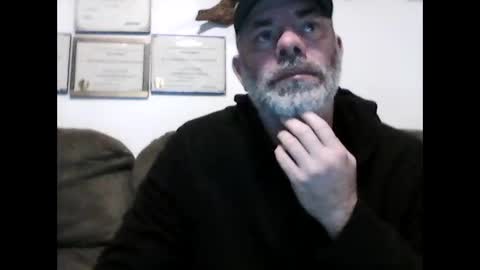 Snapshot of idkwhyidothis348732 chatting on March 3, 12:17 pm idkwhyidothis348732 online show from March 3, 12:17 pm