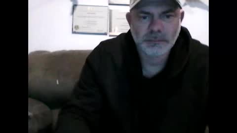 Snapshot of idkwhyidothis348732 chatting on February 12, 12:12 pm idkwhyidothis348732 online show from February 12, 12:12 pm
